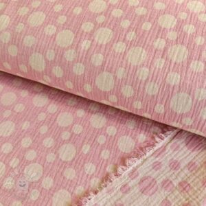 Dvojitá gázovina/mušelín JACQUARD Dots pink - mušelín, mušelin, muselin latka, mušelin latka, gazovina, gázovina metráž, gazovina latka, gázovina, trojita gazovina, bambusový mušelín, latka muselin, bavlněný mušelín metráž, mušelín látka metráž, dvojita gazovina metraz, deka pre bábätko, letná deka pre bábätko, bambusova deka pre dieta, muselinova prikryvka, strikovana deka pre babatko, biela deka pre babatko, prikrývka pre bábätko