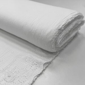 Dvojitá gázovina/mušelín BORDER Helene white - mušelín, mušelin, muselin latka, mušelin latka, gazovina, gázovina metráž, gazovina latka, gázovina, trojita gazovina, bambusový mušelín, latka muselin, bavlněný mušelín metráž, mušelín látka metráž, dvojita gazovina metraz, deka pre bábätko, letná deka pre bábätko, bambusova deka pre dieta, muselinova prikryvka, strikovana deka pre babatko, biela deka pre babatko, prikrývka pre bábätko